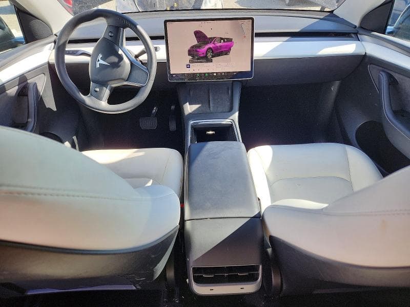 2023 TESLA MODEL Y 8