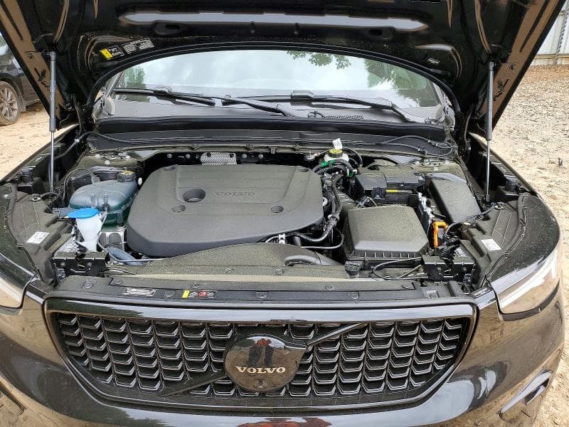 2026 VOLVO XC40 ULTRA 12