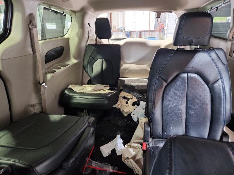 2021 CHRYSLER PACIFICA TOURING L 10