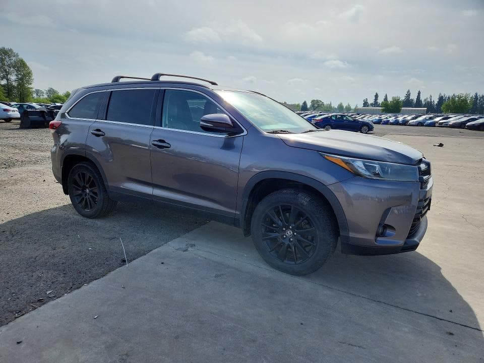 2019 TOYOTA HIGHLANDER SE 7