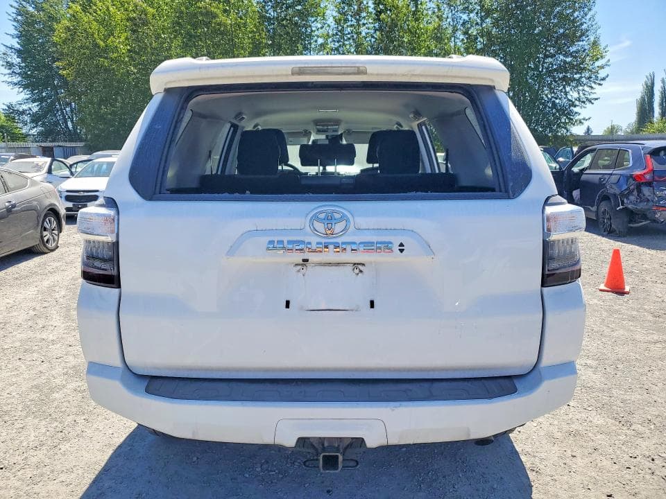 2024 TOYOTA 4RUNNER SR5 6