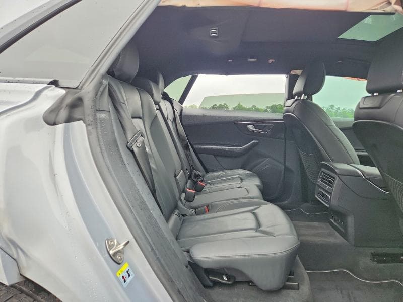 2021 AUDI Q8 PREMIUM 10