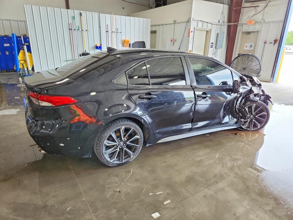 2021 TOYOTA COROLLA SE 3