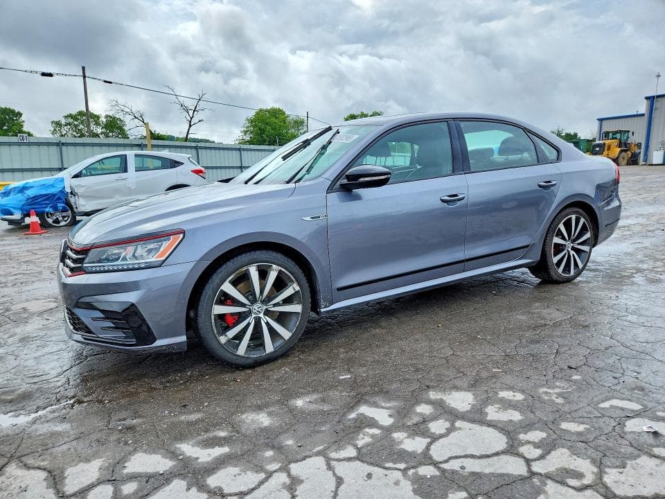 2018 VOLKSWAGEN PASSAT GT - 1