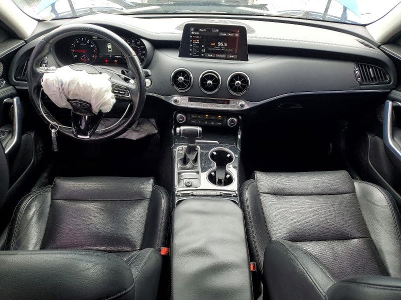 2018 KIA STINGER PREMIUM 8