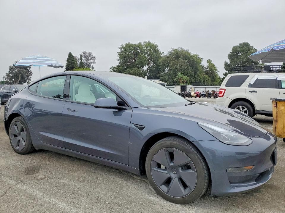 2023 TESLA MODEL 3 4
