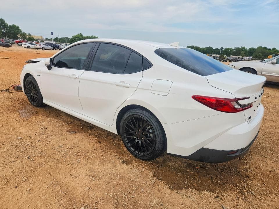 2025 TOYOTA CAMRY LE 2