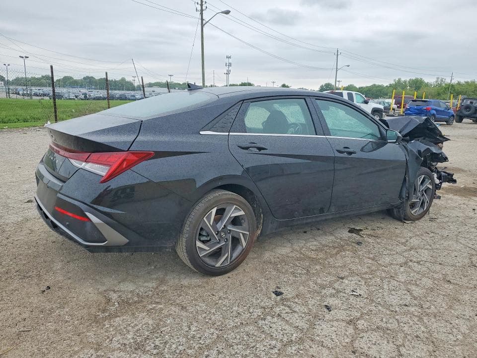 2025 HYUNDAI ELANTRA SEL 3
