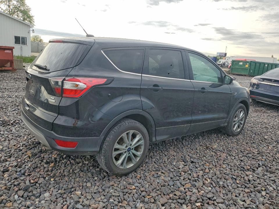2017 FORD ESCAPE SE 3