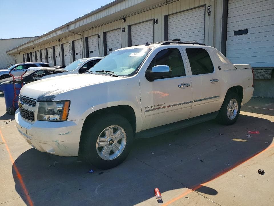 2013 CHEVROLET AVALANCHE - 1
