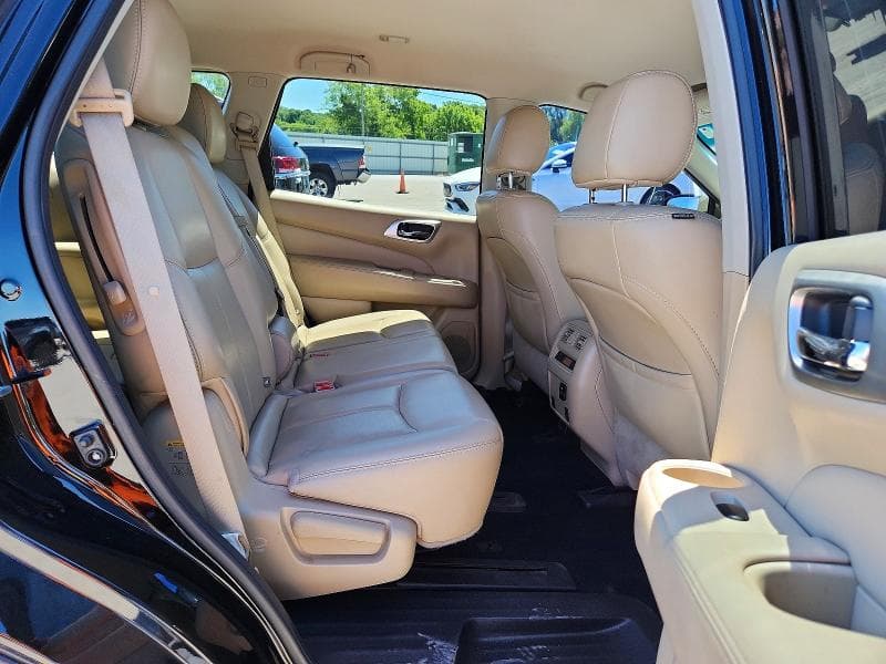 2017 NISSAN PATHFINDER SL 11