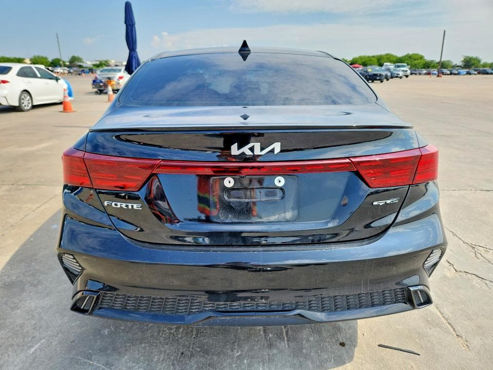 2023 KIA FORTE GT LINE 6