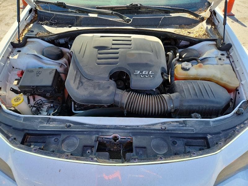2018 CHRYSLER 300 11