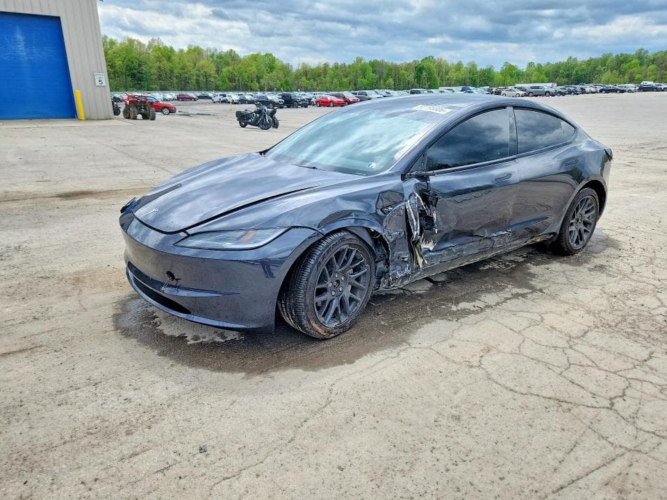 2025 TESLA MODEL 3