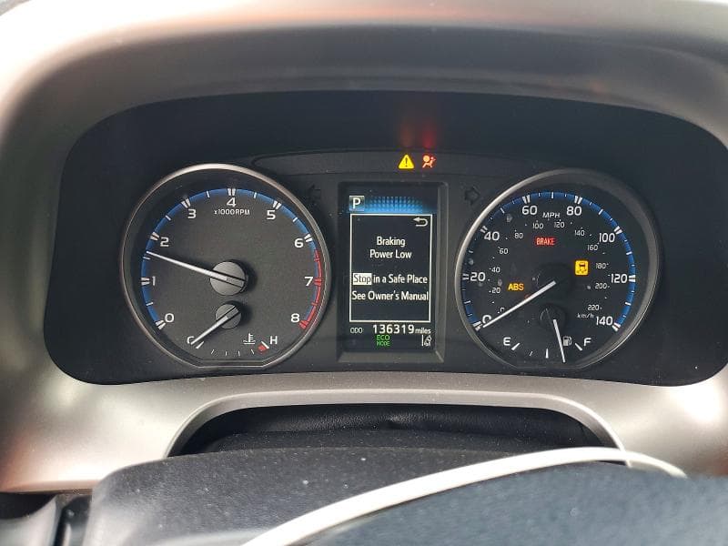 2017 TOYOTA RAV4 LE 9