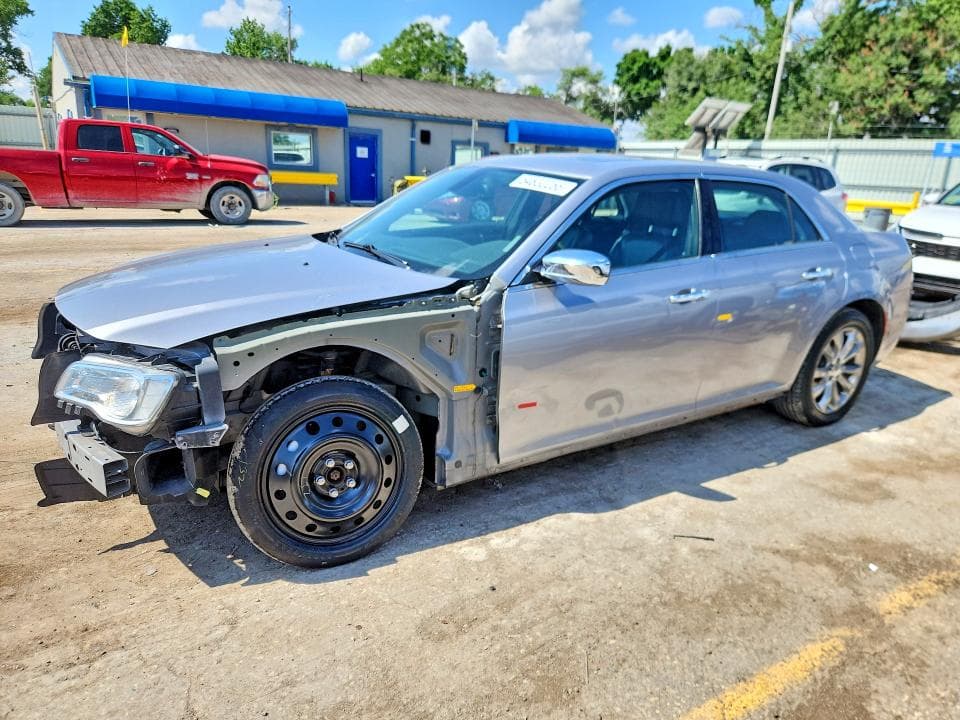 2016 CHRYSLER 300C - 1