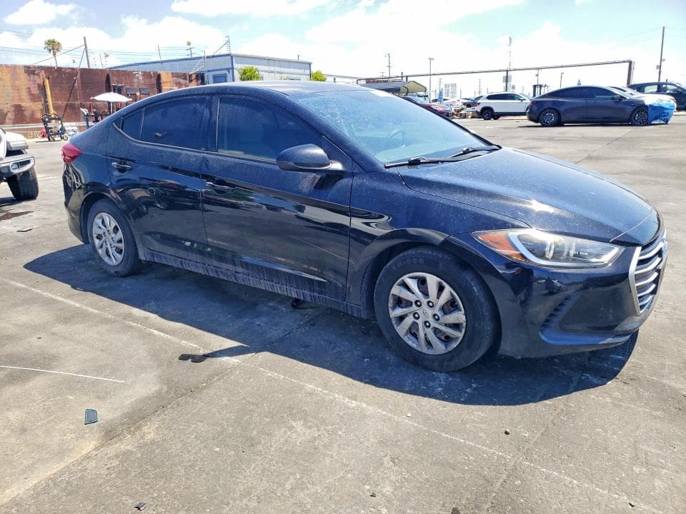 2017 HYUNDAI ELANTRA SE 4