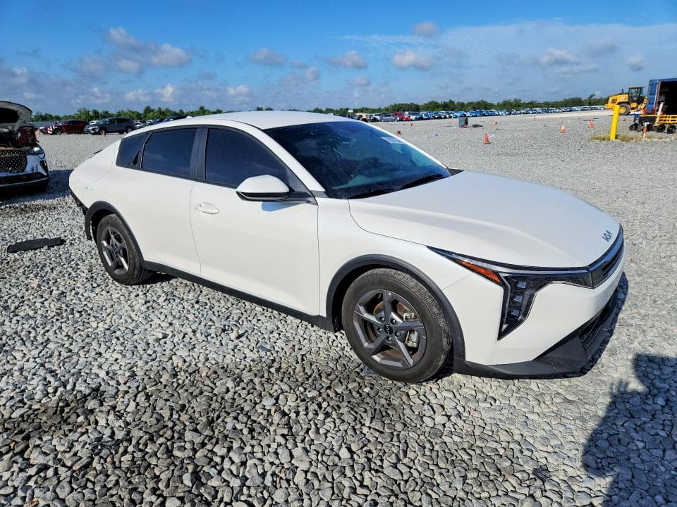 2025 KIA K4 LXS 4