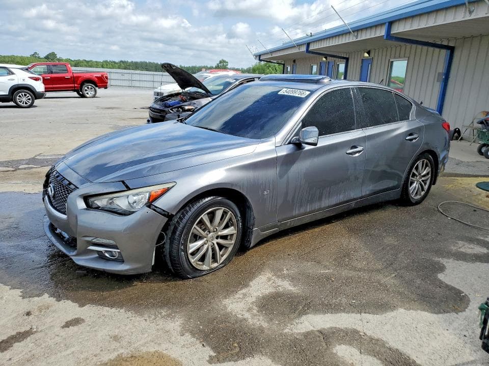 2015 INFINITI Q50