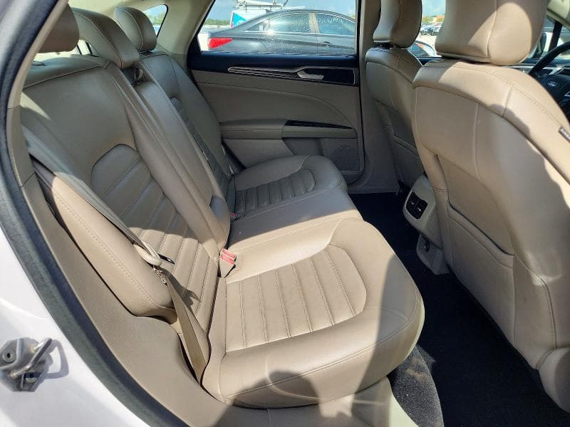 2017 FORD FUSION SE 10