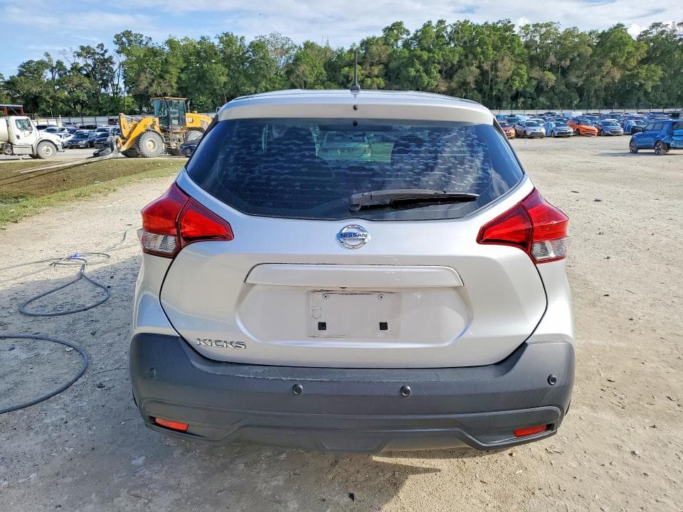 2020 NISSAN KICKS S 6