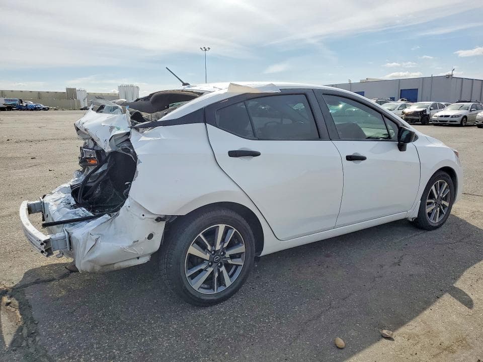 2023 NISSAN VERSA S 3