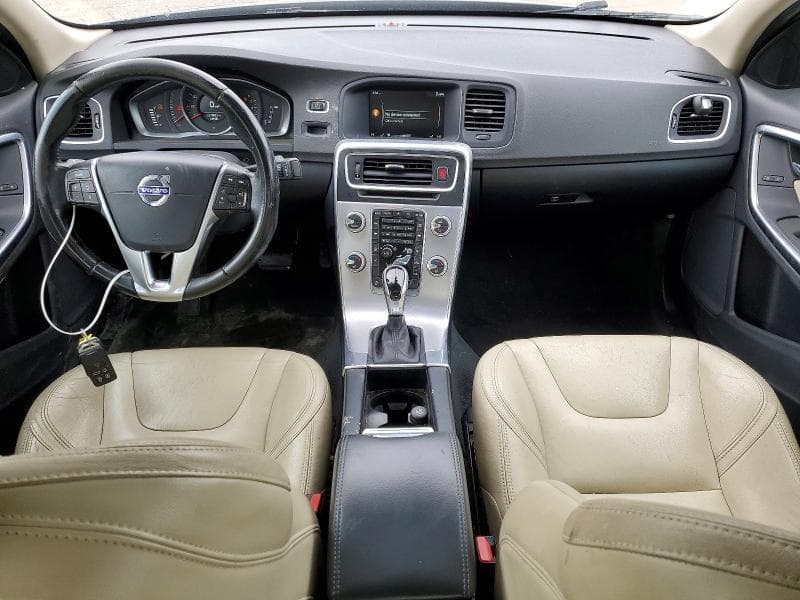 2017 VOLVO S60 DYNAMIC 8