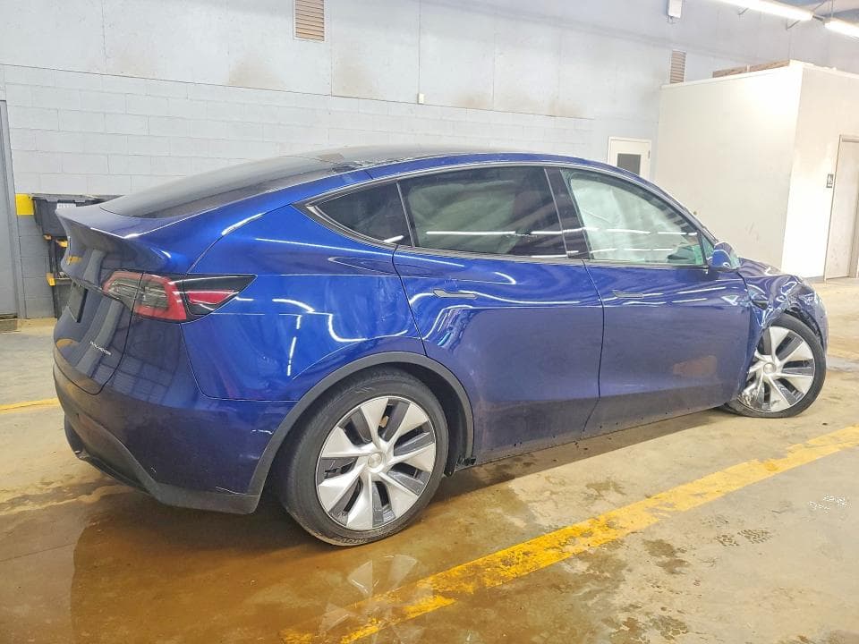2023 TESLA MODEL Y 3
