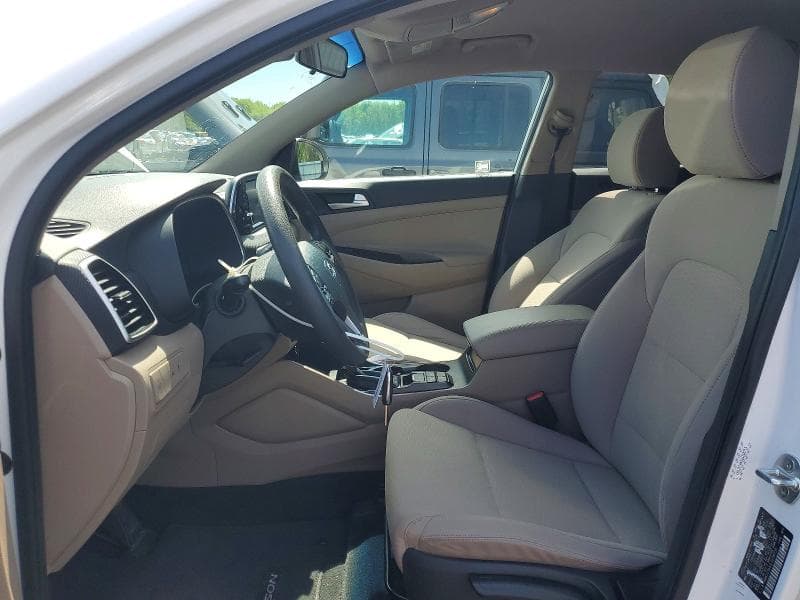 2020 HYUNDAI TUCSON SE 7