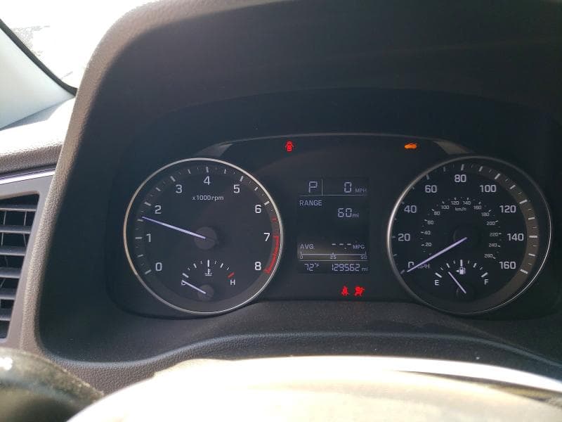 2017 HYUNDAI ELANTRA SE 9