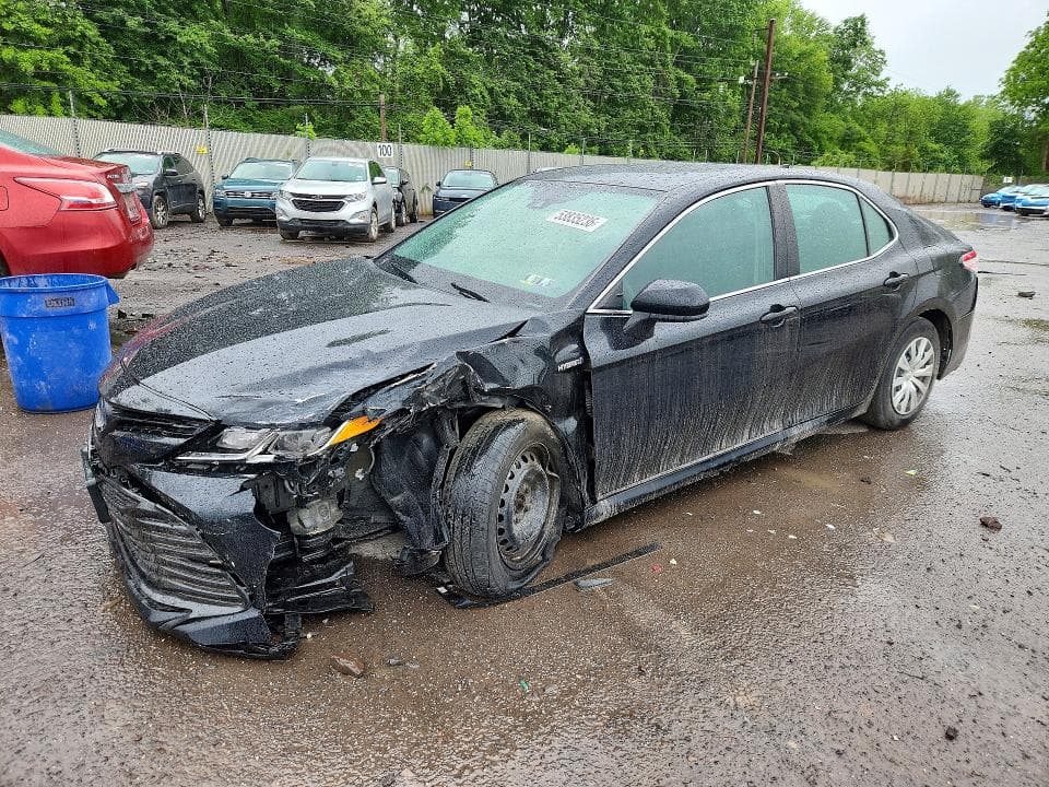 2019 TOYOTA CAMRY LE
