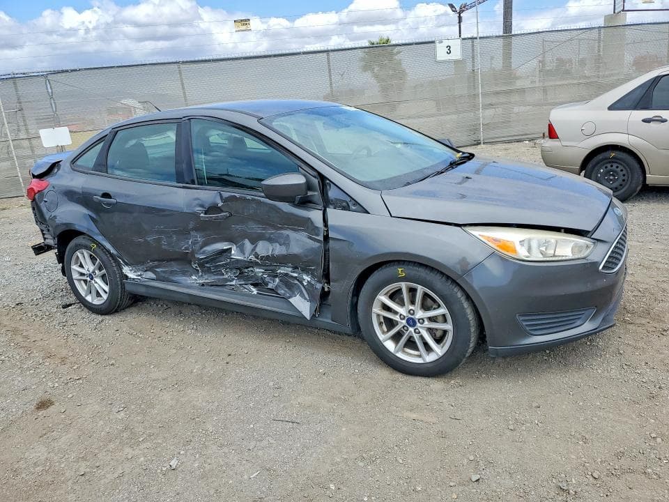 2018 FORD FOCUS SE 4