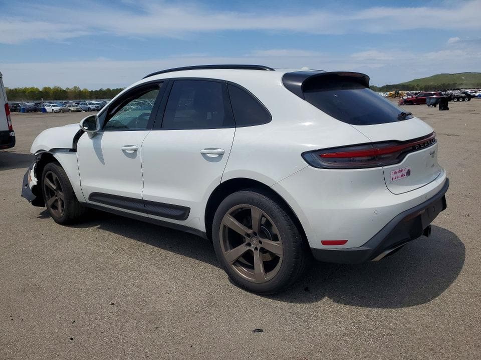 2023 PORSCHE MACAN BASE 2