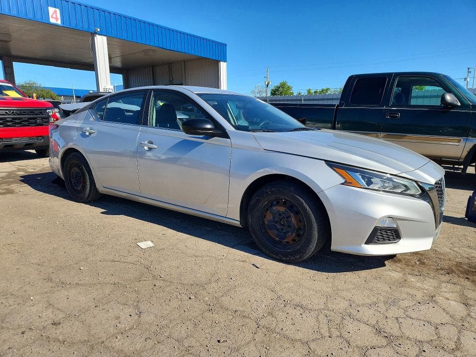 2019 NISSAN ALTIMA SR 4