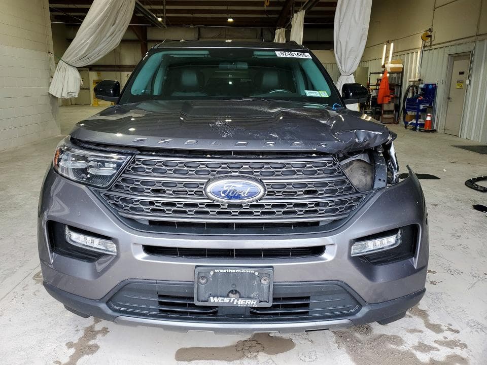 2022 FORD EXPLORER XLT 5
