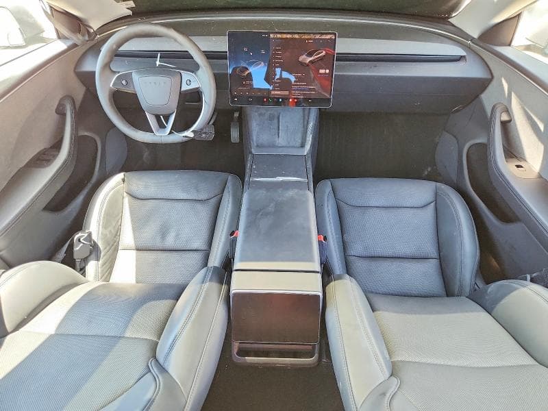 2025 TESLA MODEL 3 8