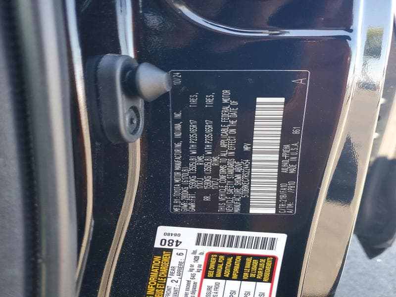 2024 TOYOTA SIENNA LE 13