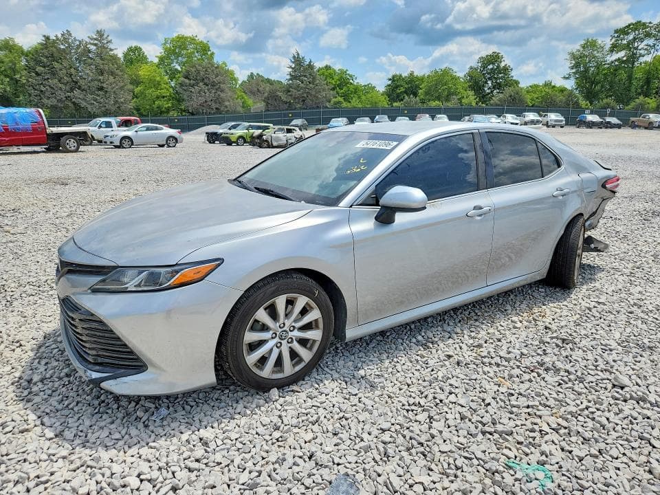 2018 TOYOTA CAMRY