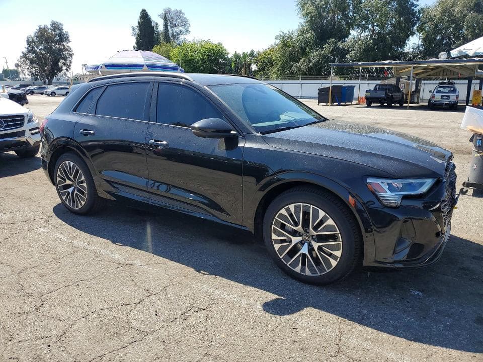 2024 AUDI Q8 E-TRON PREMIUM PLUS 4