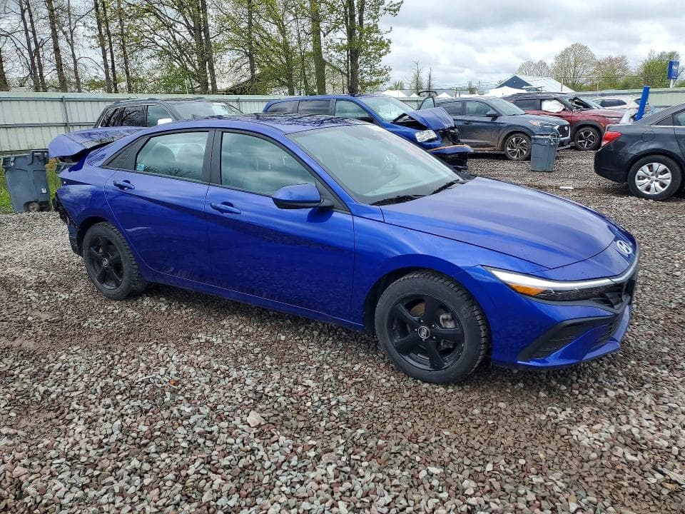 2024 HYUNDAI ELANTRA SE 4