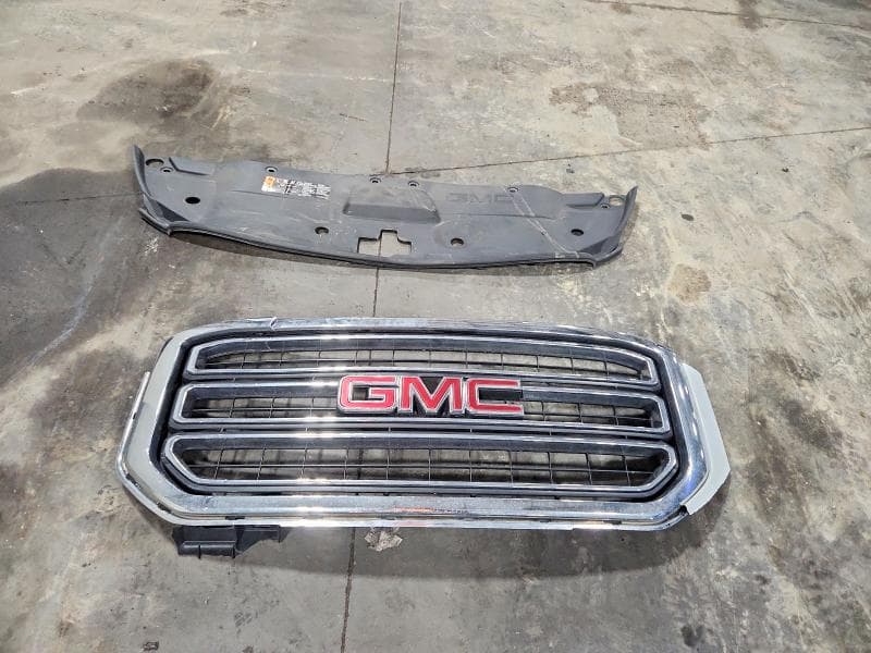 2020 GMC YUKON SLT 13