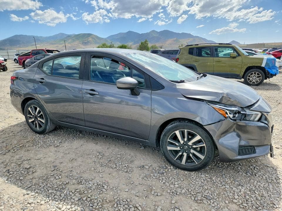 2021 NISSAN VERSA SV 4