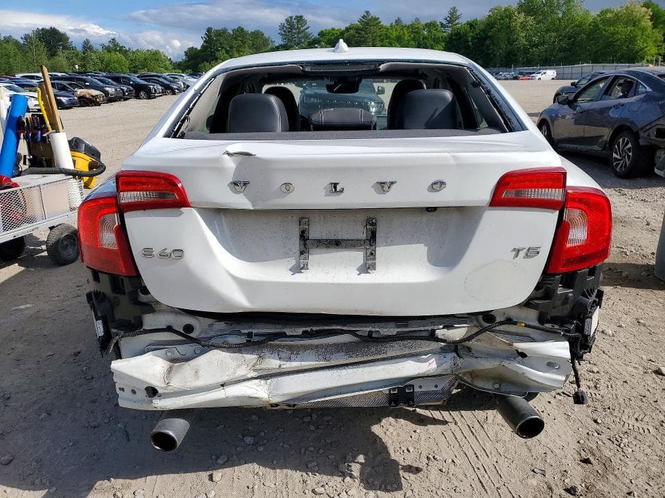 2018 VOLVO S60 DYNAMIC 6