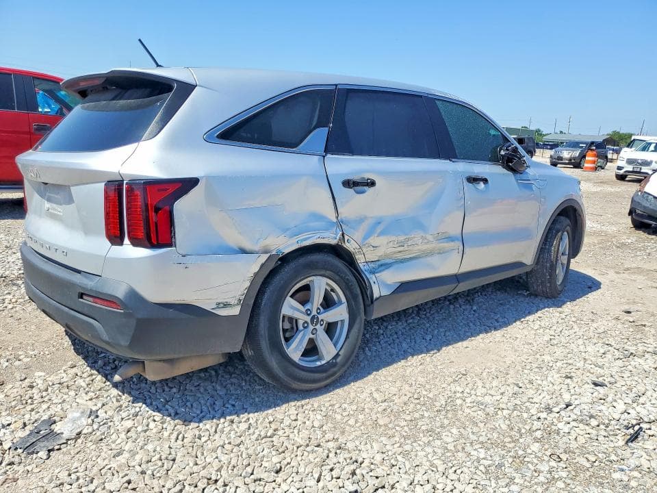 2022 KIA SORENTO LX 3