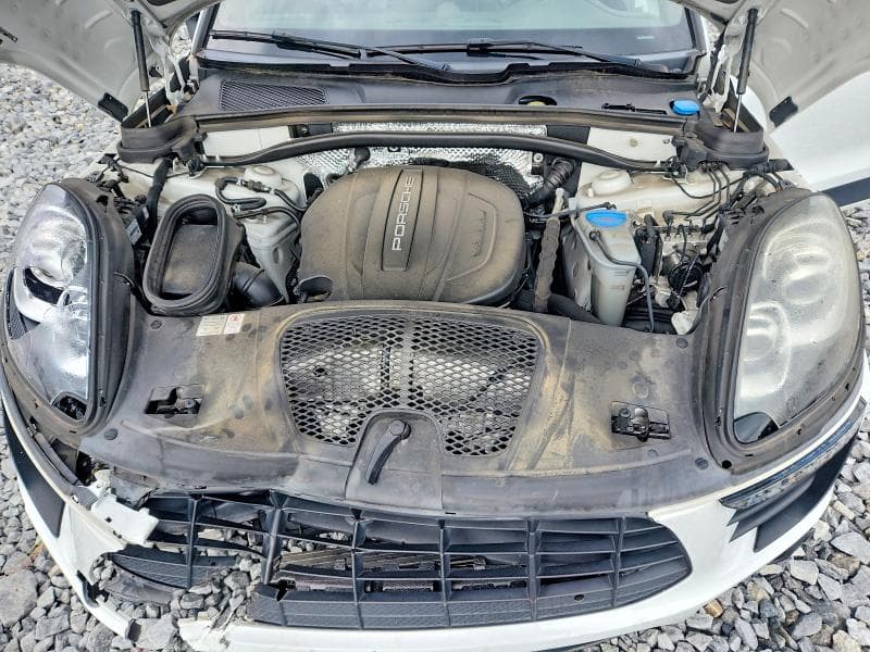 2018 PORSCHE MACAN 12
