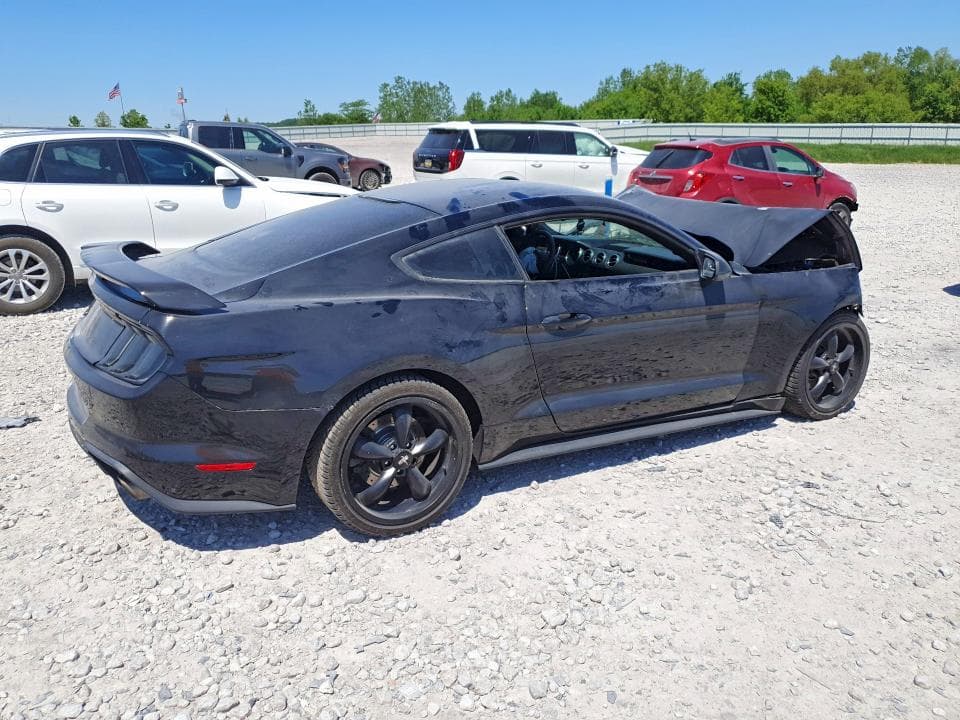 2018 FORD MUSTANG 3