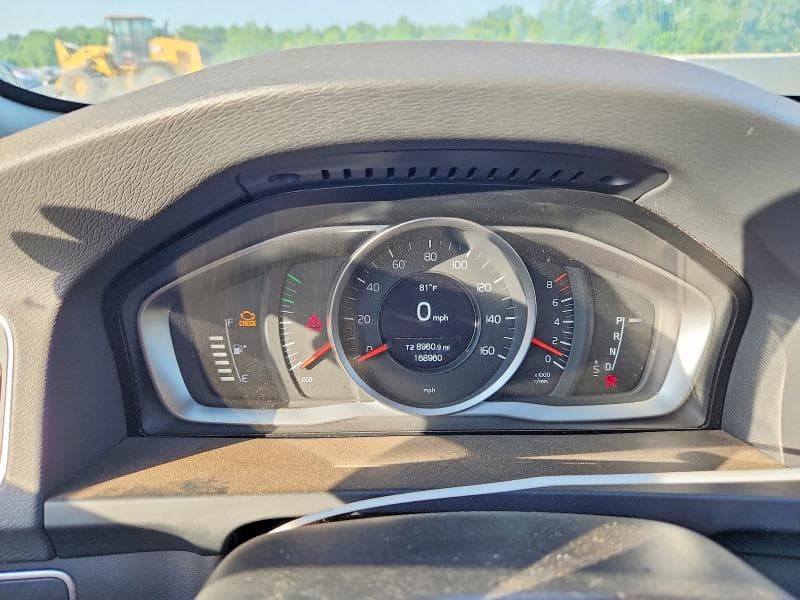 2017 VOLVO S60 9
