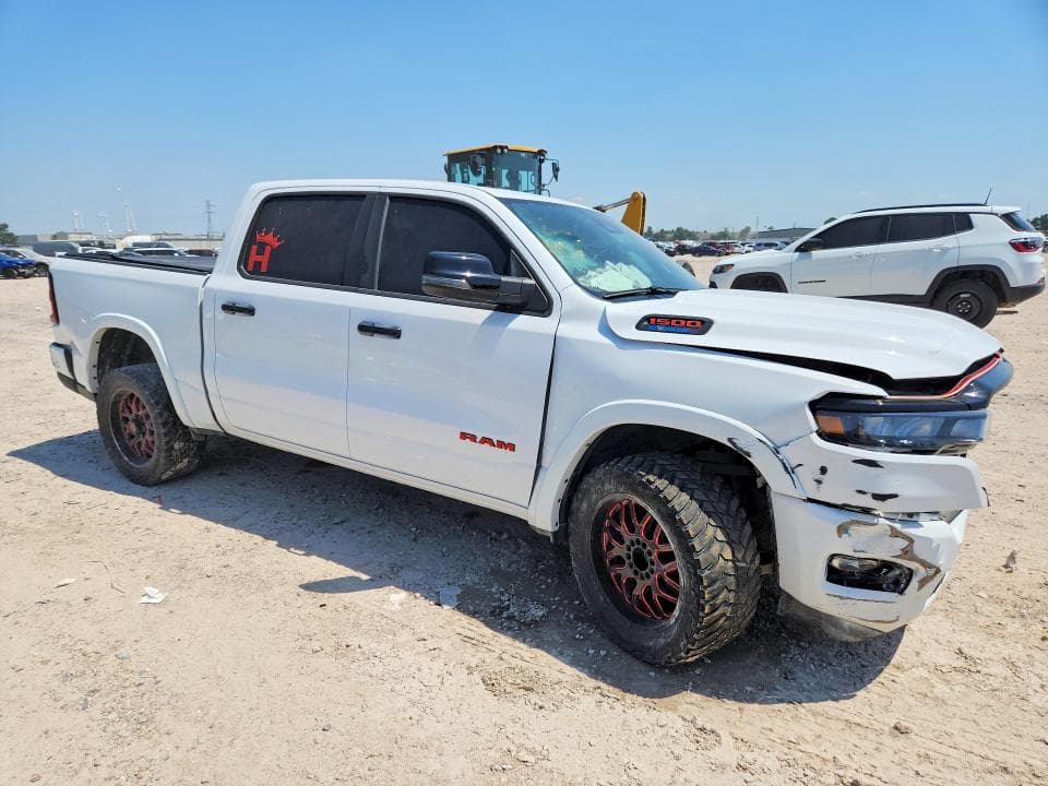 2025 RAM 1500 BIG HORN 4