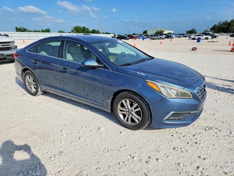 2017 HYUNDAI SONATA SE 4