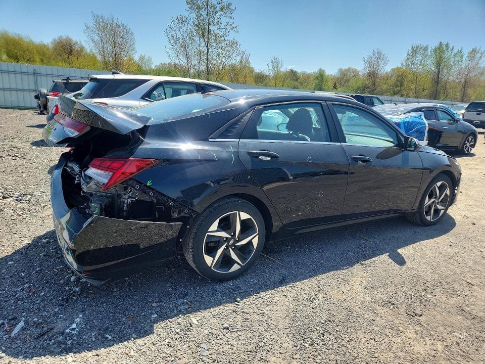 2023 HYUNDAI ELANTRA LIMITED 3